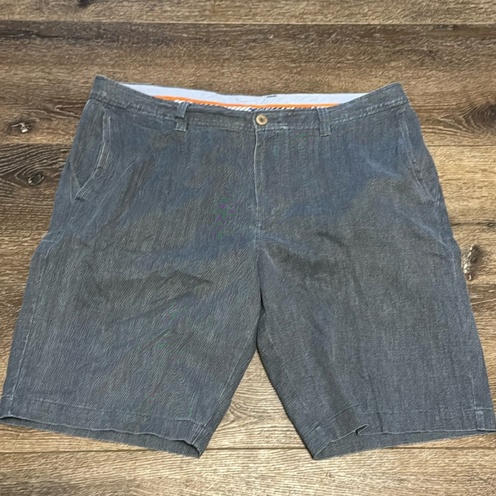 Tommy Bahama gray shorts 90% silk‎ 36